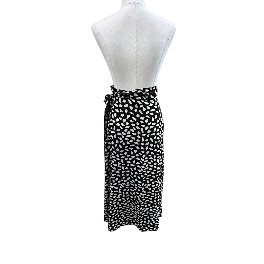 Women Black White Abstract Petal Print True Wrap Maxi Skirt Asymmetrical Medium